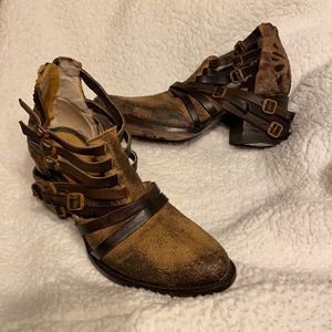 Free Bird Amber booties